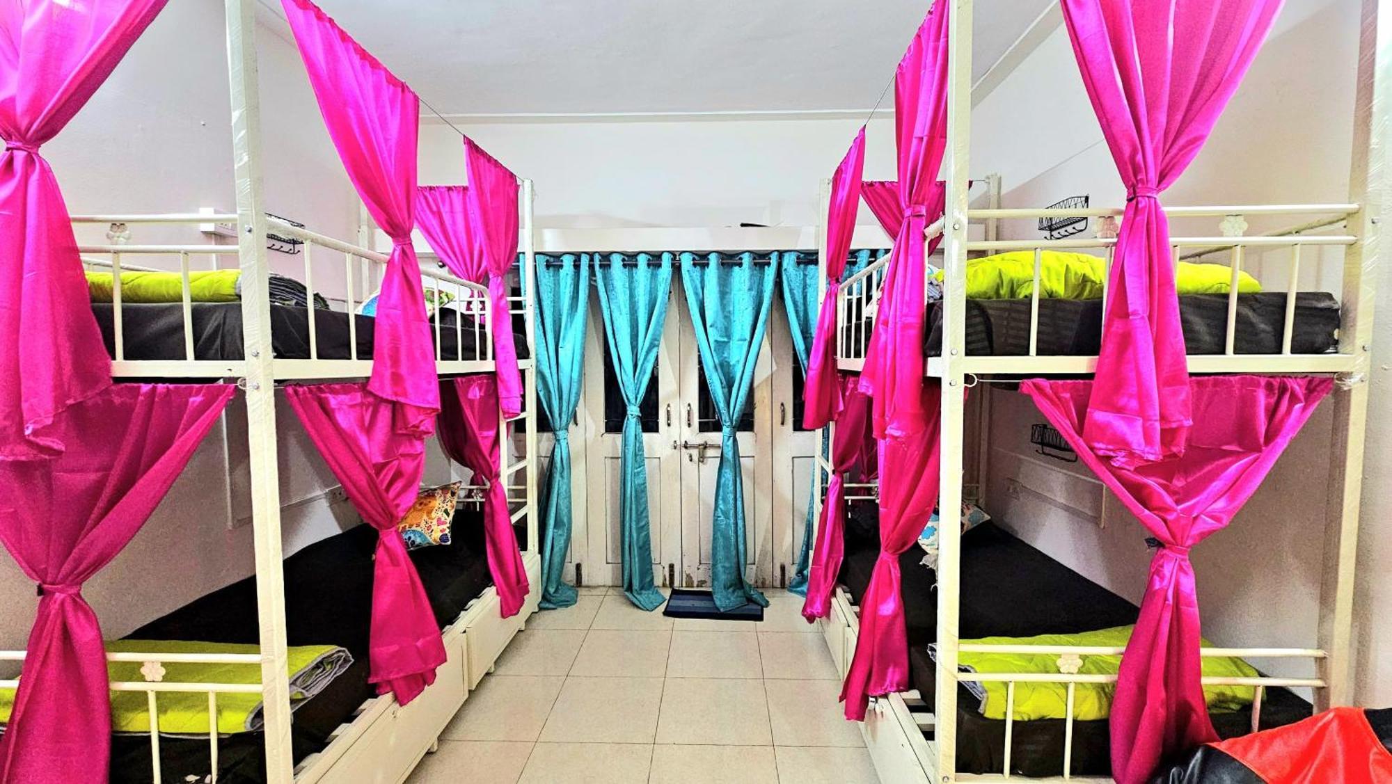 Elephant House - Boutique Hostel & Cowork Méribel Village Екстериор снимка