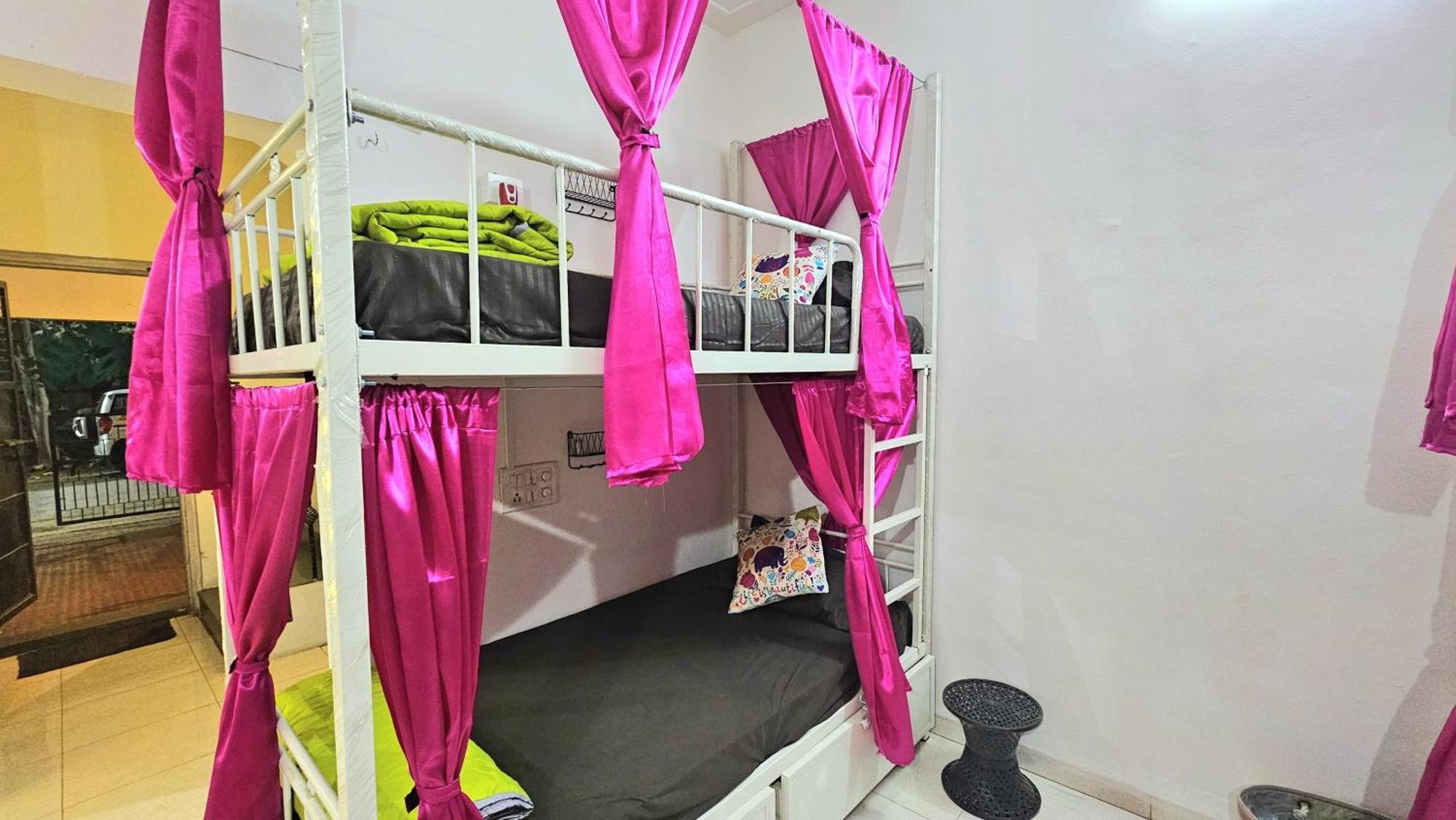 Elephant House - Boutique Hostel & Cowork Méribel Village Екстериор снимка