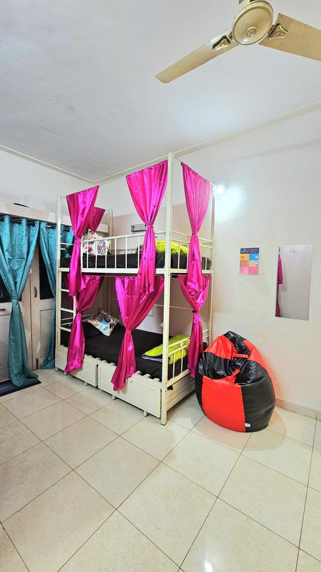 Elephant House - Boutique Hostel & Cowork Méribel Village Екстериор снимка