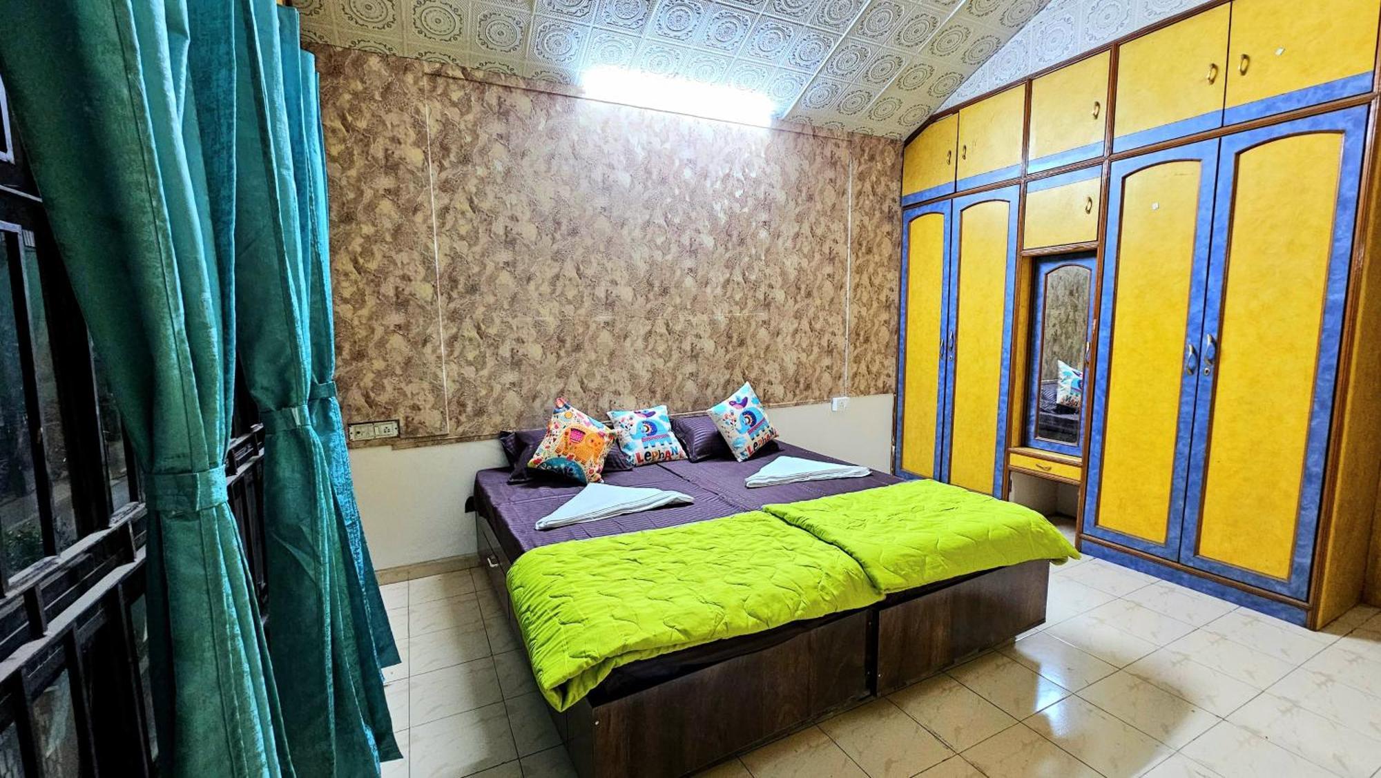 Elephant House - Boutique Hostel & Cowork Méribel Village Екстериор снимка