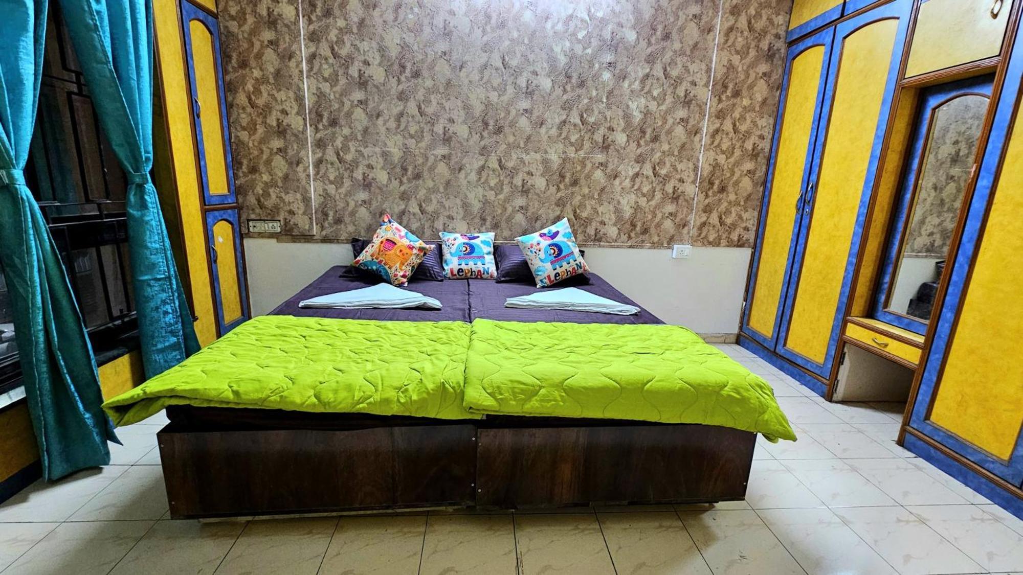 Elephant House - Boutique Hostel & Cowork Méribel Village Екстериор снимка